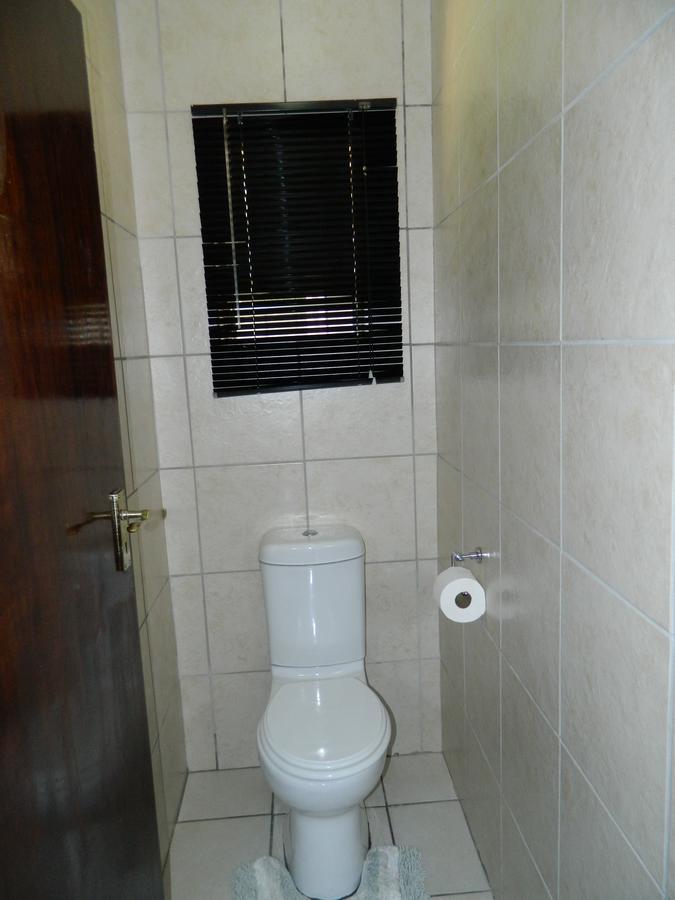 Guest House Gabby Klerksdorp Extérieur photo